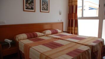 Double Room | Blackout curtains, free WiFi, bed sheets