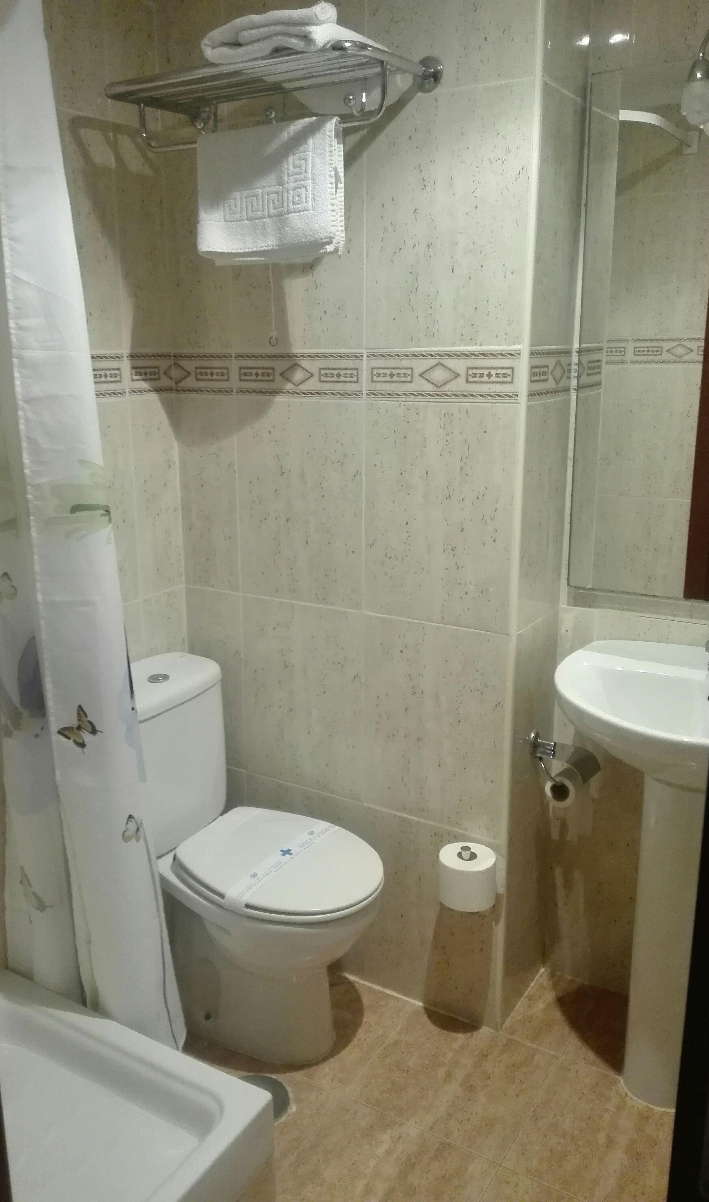 single room | bathroom | towels, soap, toilet paper