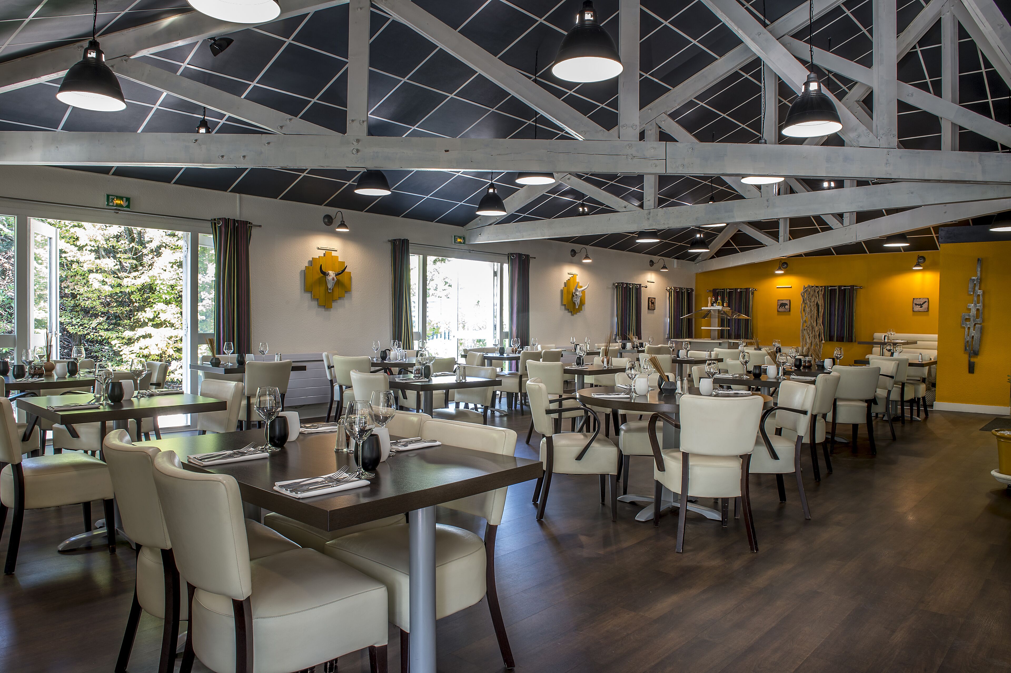 Serveert lunch en diner, Franse gerechten