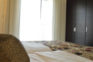 In-room safe, soundproofing, cribs/infant beds, free WiFi - Shamai Suites Jerusalem (Jerusalem)