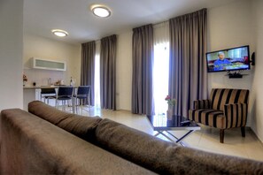 LCD TV - Shamai Suites Jerusalem (Jerusalem)