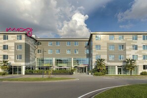 Exterior - MOXY Milan Malpensa Airport (Somma Lombardo)