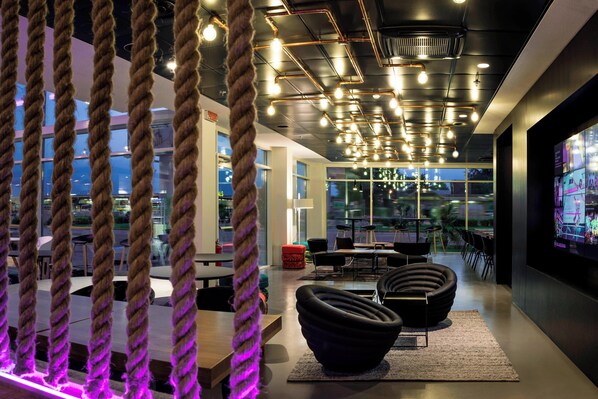 Lobby - MOXY Milan Malpensa Airport (Somma Lombardo)