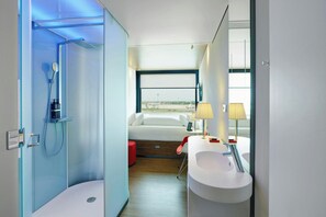 Premium bedding, pillow-top beds, in-room safe, desk