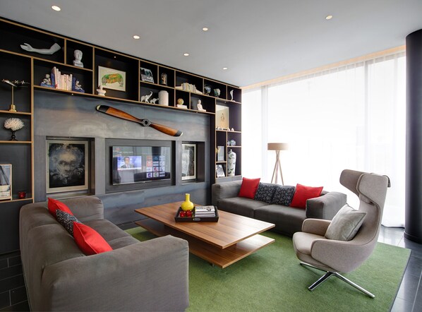 Coin salon dans le hall