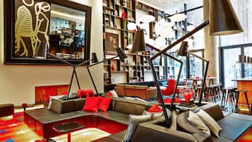 Sala de estar en el lobby