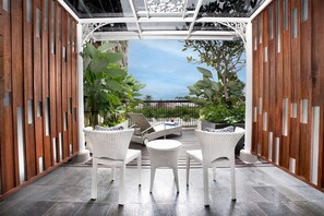 小型双人房或双床房, 山景 | 阳台景观