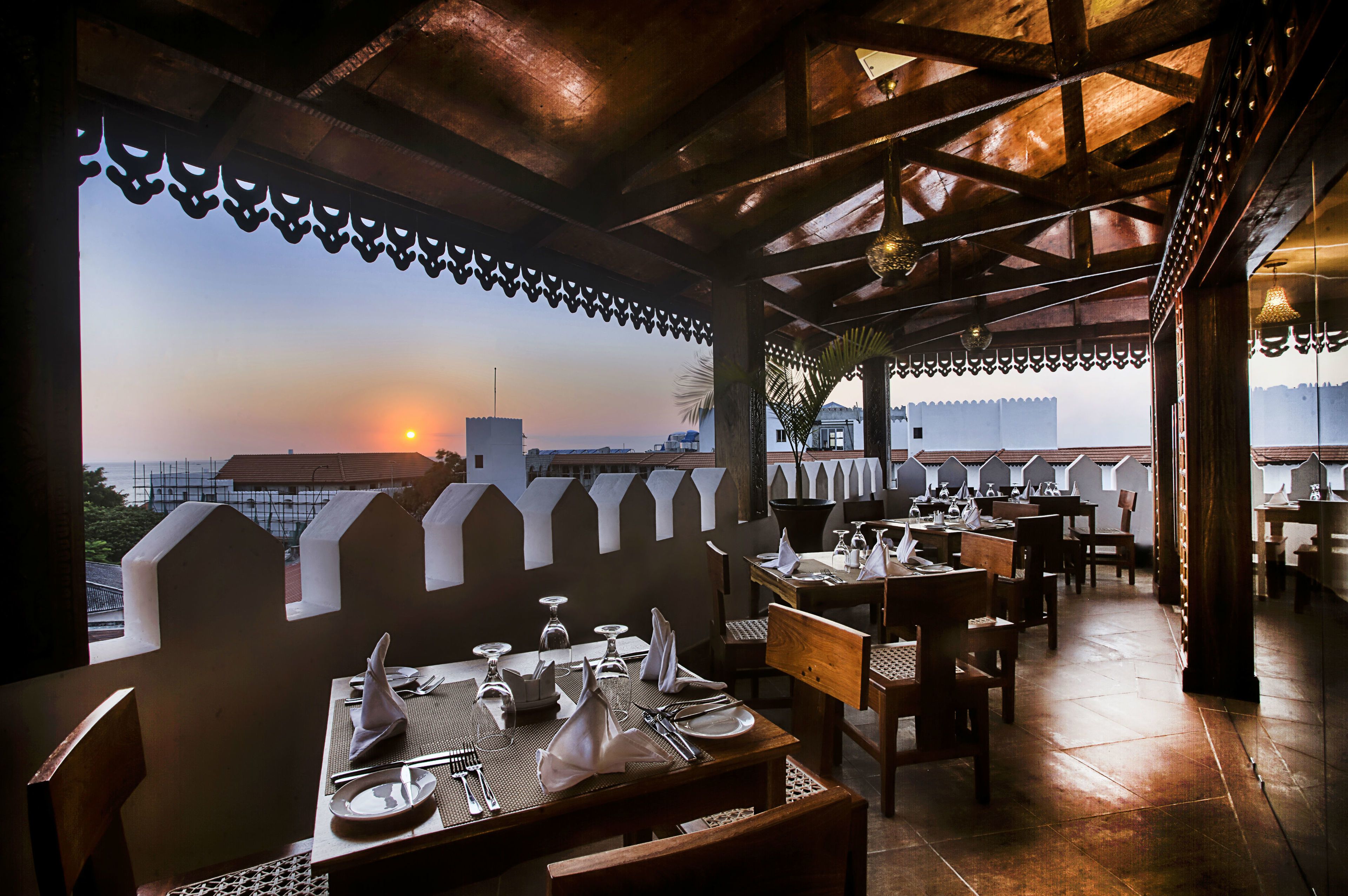 breakfast, lunch, dinner served; sea views