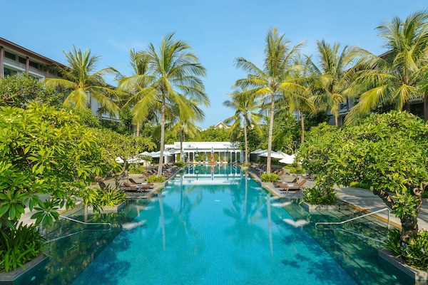Outdoor pool, pool umbrellas