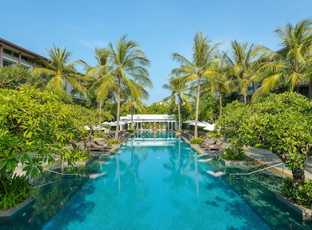 Outdoor pool, pool umbrellas