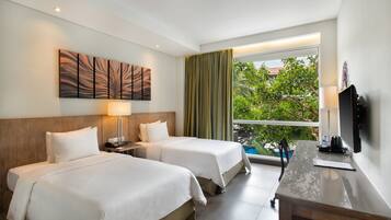 Premium bedding, minibar, in-room safe, desk