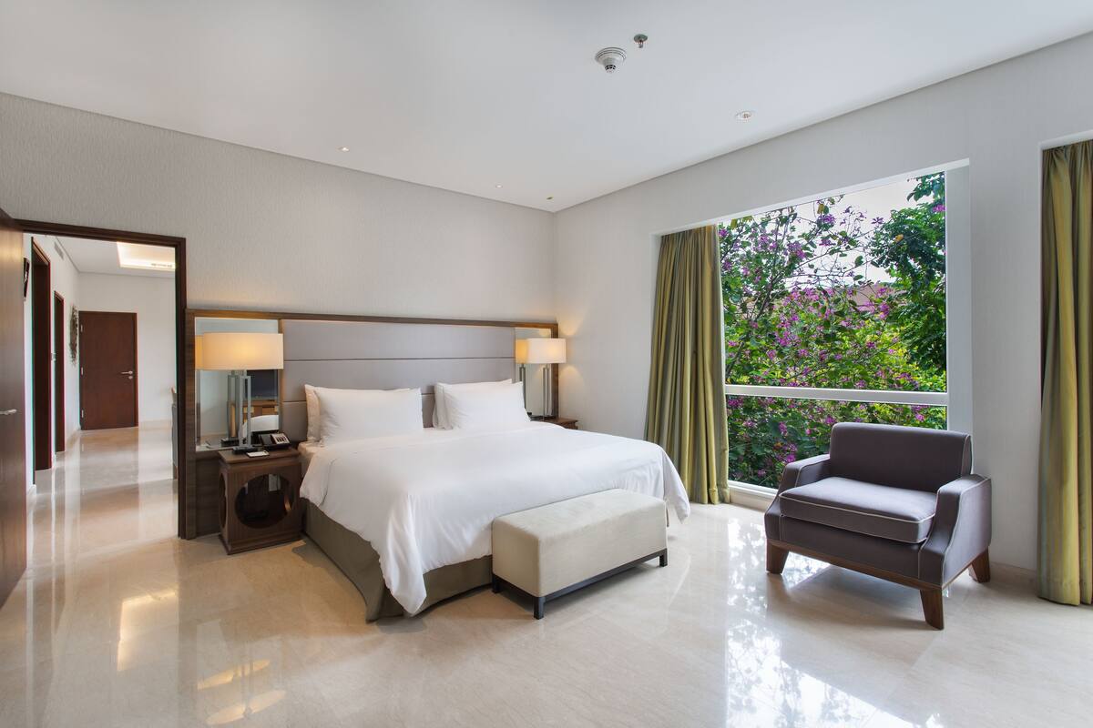 presidential suite, 1 king bed | view from room