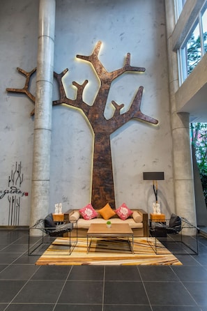 Lobby - Hilton Garden Inn Bali Ngurah Rai Airport (Tuban)