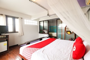 Habitación doble Premier | Escritorio, wifi gratis y ropa de cama