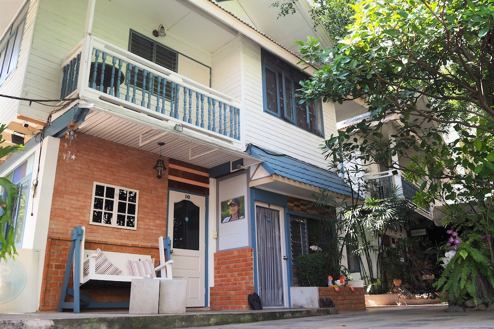 Stay With Me Guesthouse by null