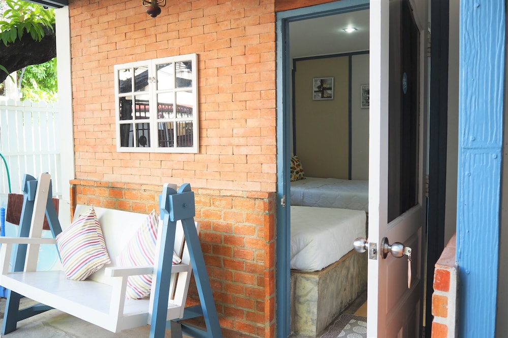 Stay With Me Guesthouse by null