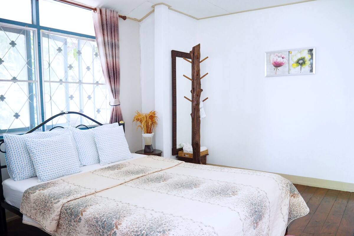 Twin Room with Fan | Desk, rollaway beds (surcharge), WiFi (free)