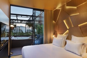 Terrace Room with outdoor Jacuzzi