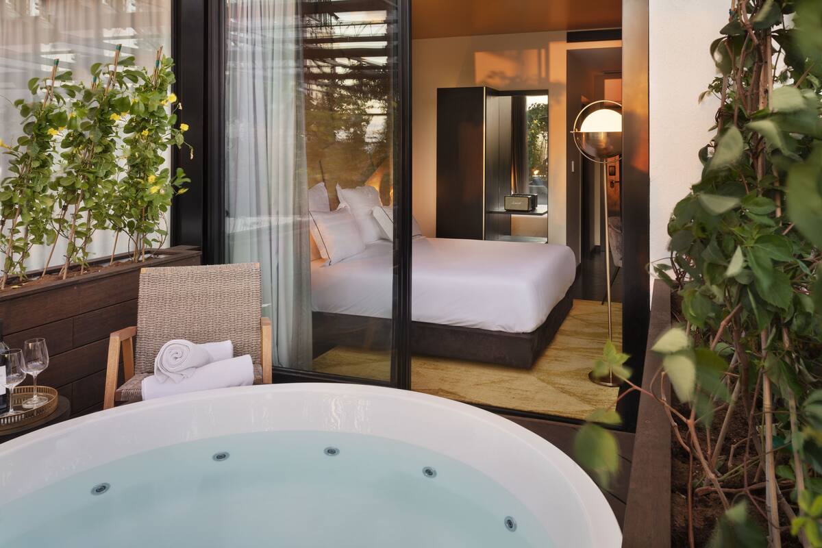 Terrace Room with outdoor Jacuzzi  | Egyptian cotton sheets, premium bedding, minibar, in-room safe