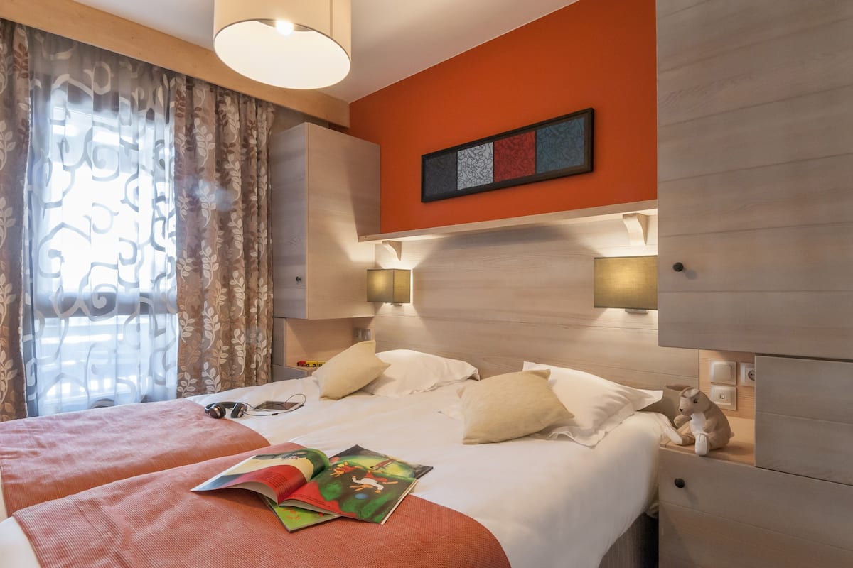 Appartement 6 personnes - 2 chambres - Balcon | 1 chambre, coffre-fort, lit de bébé (gratuit), accÚs au Wi-Fi (inclus)