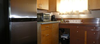 Airport Inn Motel & RV Park