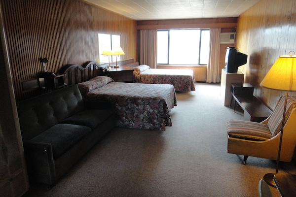 Desk, blackout drapes, iron/ironing board, free WiFi