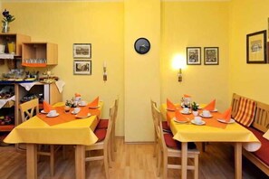 Restaurant - Hotel Margit (Munich)