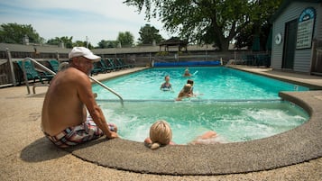 Utomhuspool