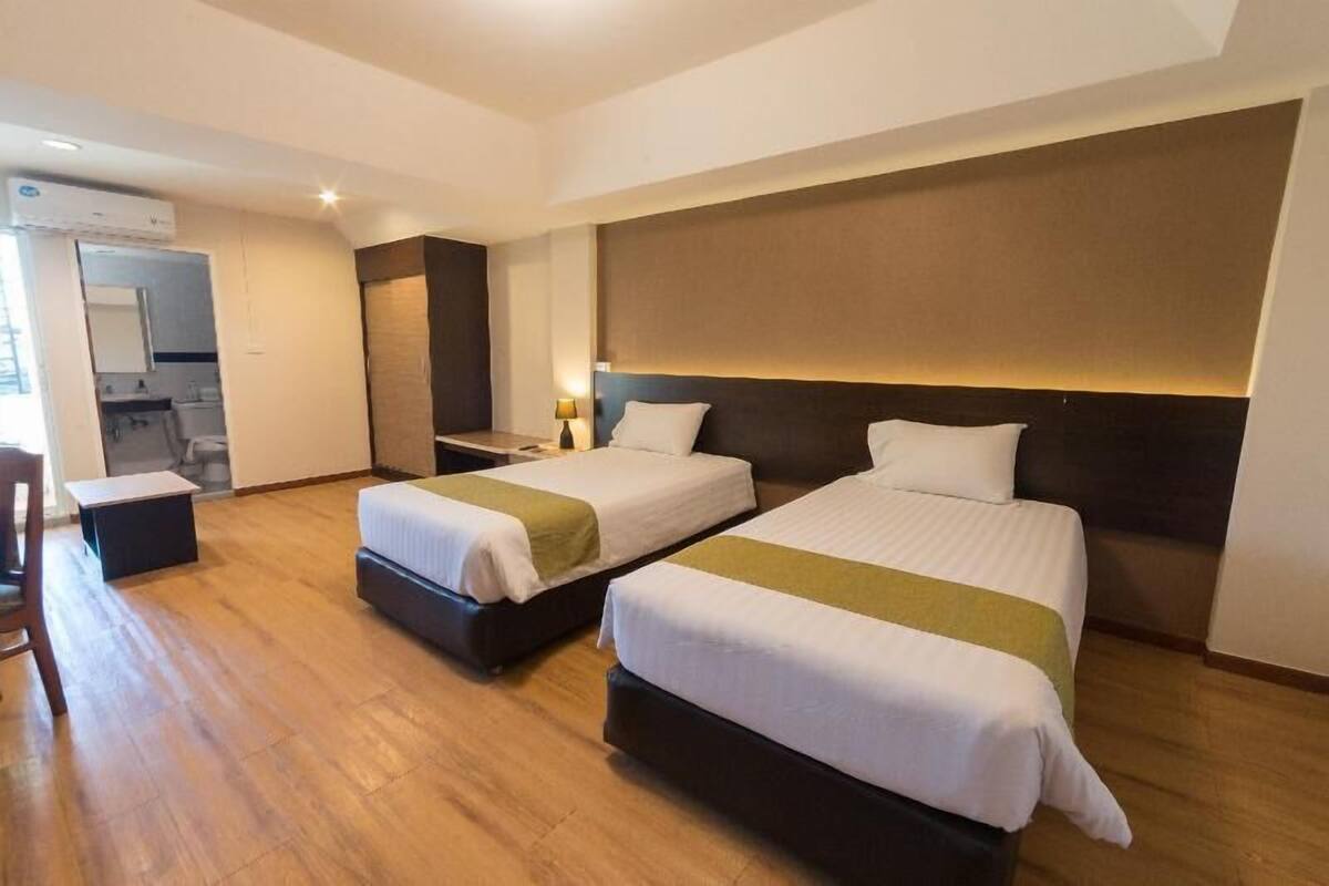 Minibar, desk, blackout drapes, free WiFi