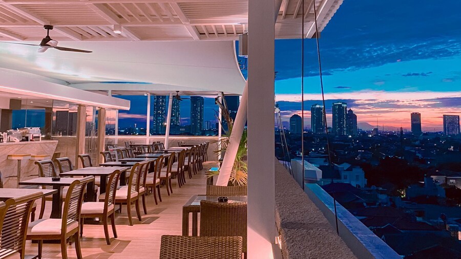 Brits Hotel Puri Indah