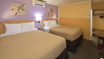 Habitación, 2 camas Queen size | Caja de seguridad en la habitación y decoración personalizada