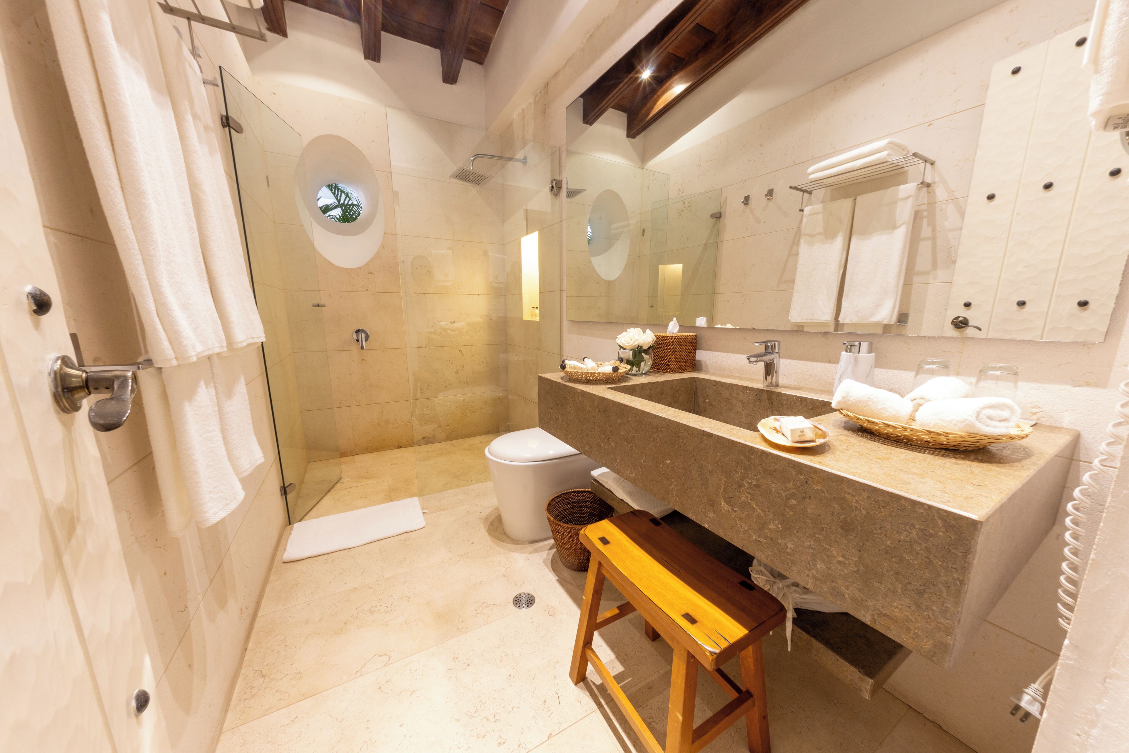 classic room | premium bedding, minibar, in-room safe, blackout curtains