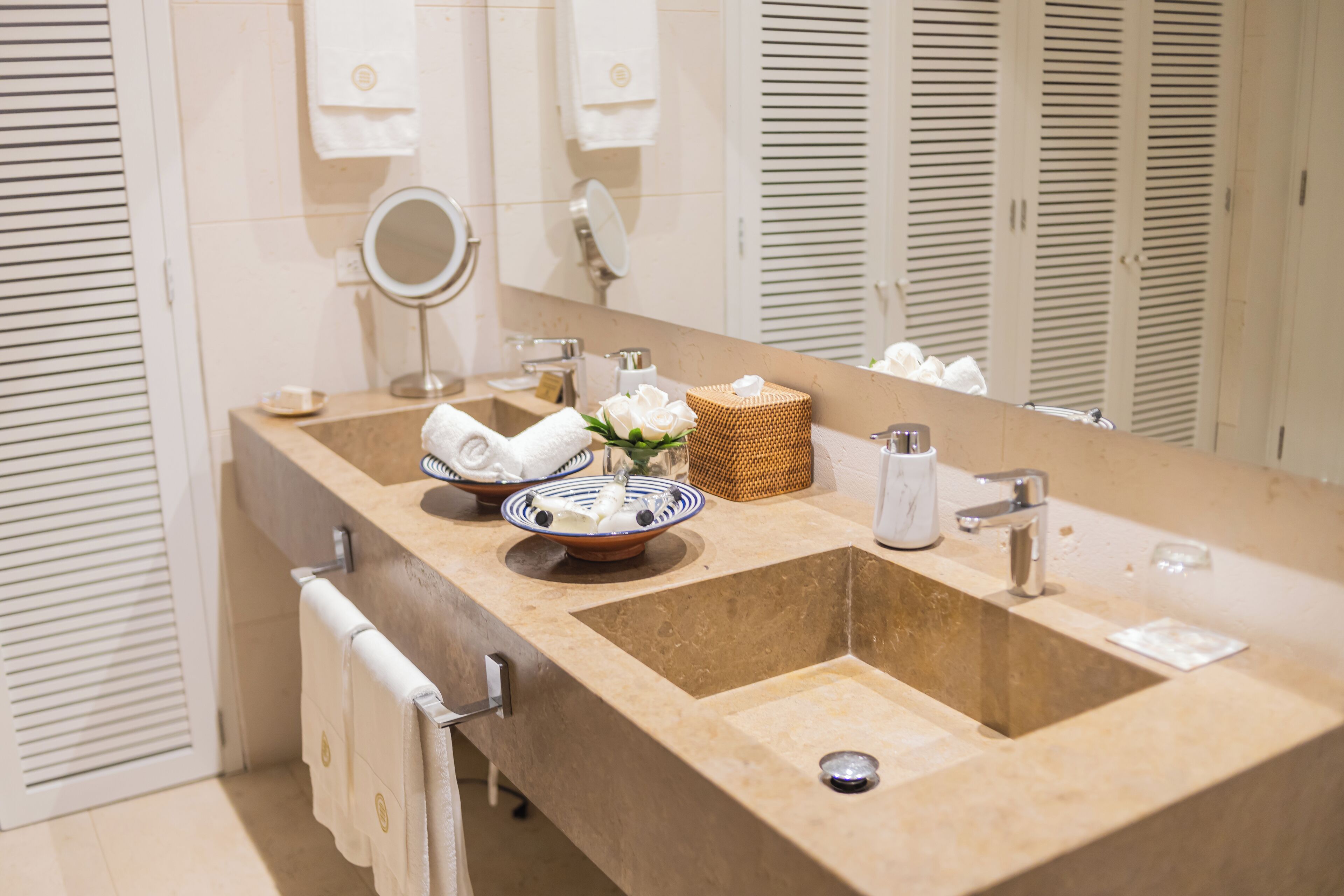 superior suite | premium bedding, minibar, in-room safe, blackout curtains