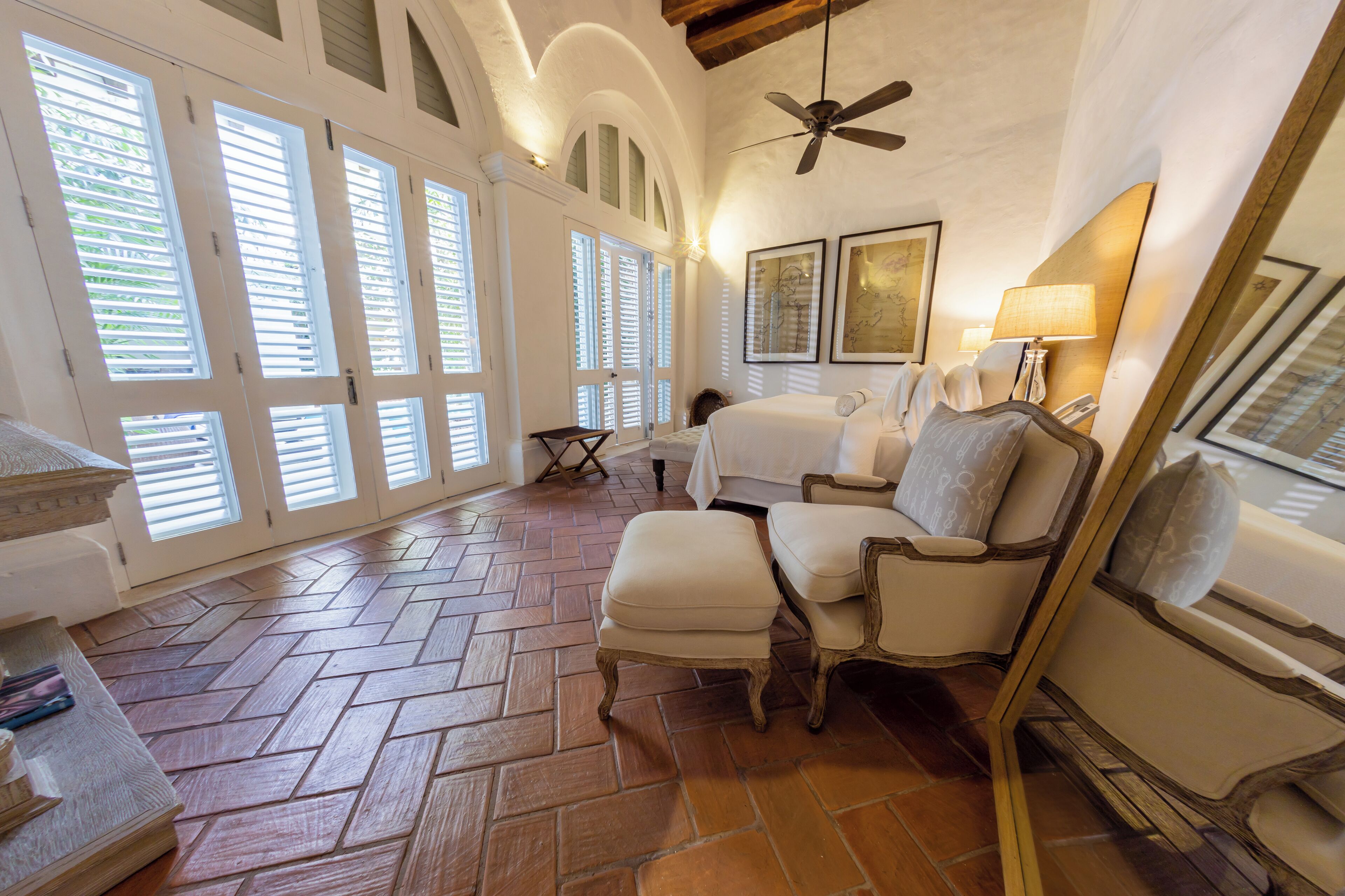 superior suite | premium bedding, minibar, in-room safe, blackout curtains