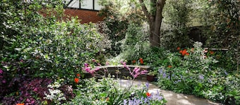 Elizabethan Lodge