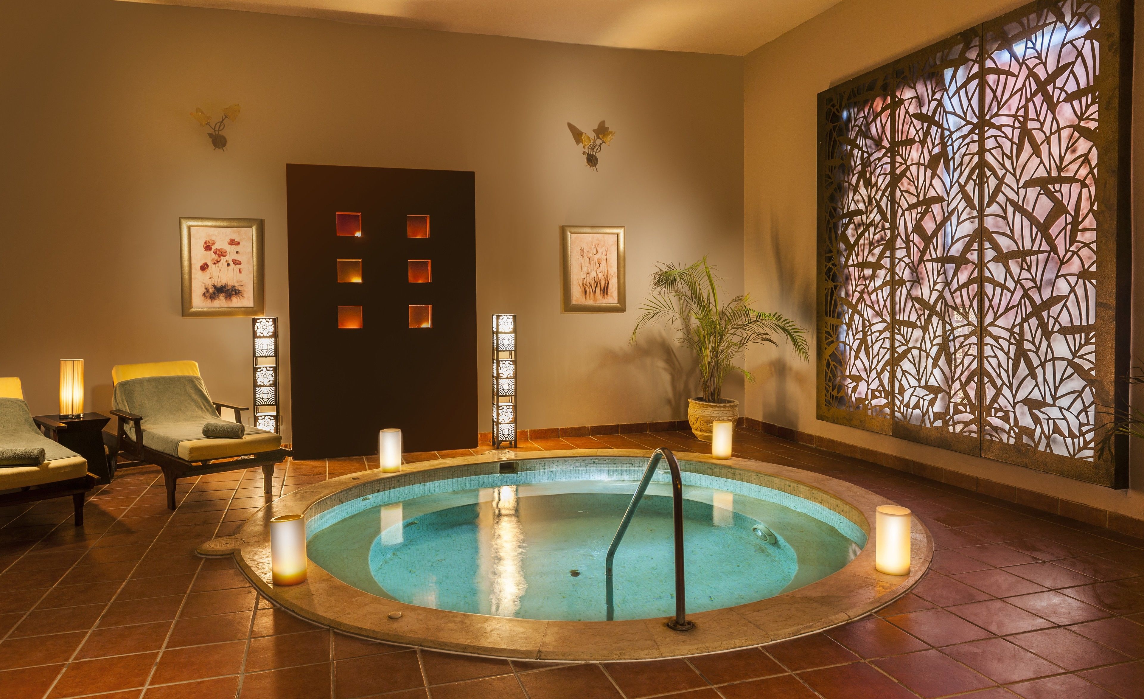 sauna, hot tub, steam room, turkish bath/hammam, body treatments