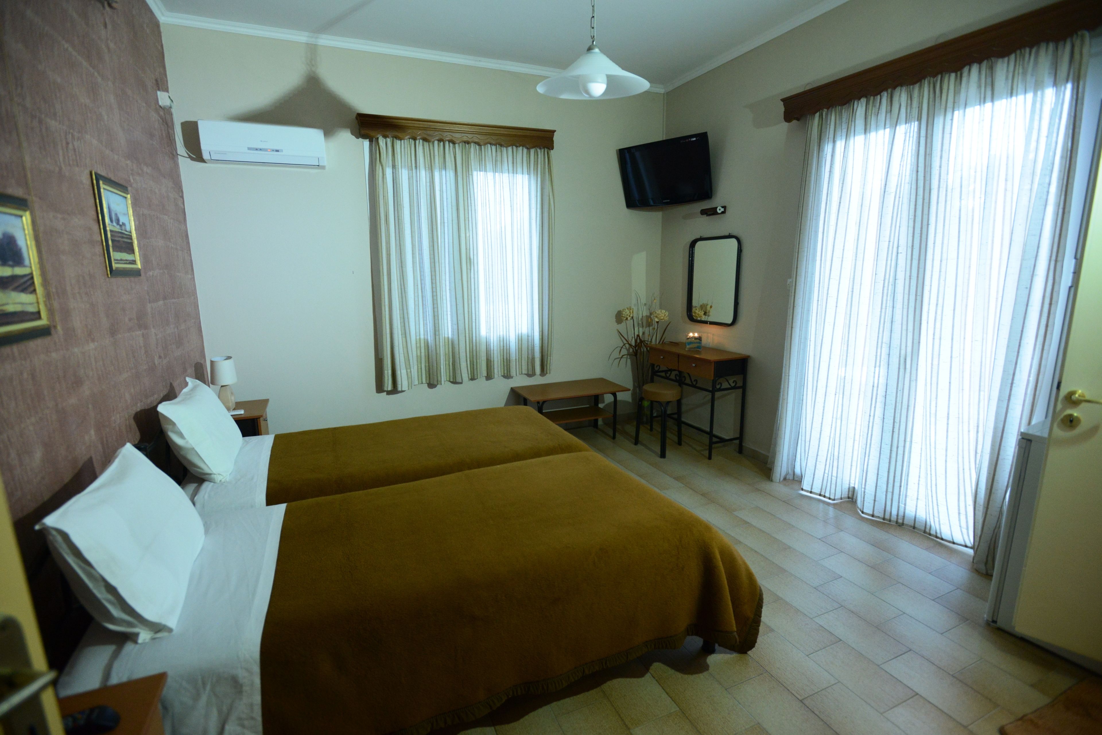 double or twin room | free wifi, bed sheets