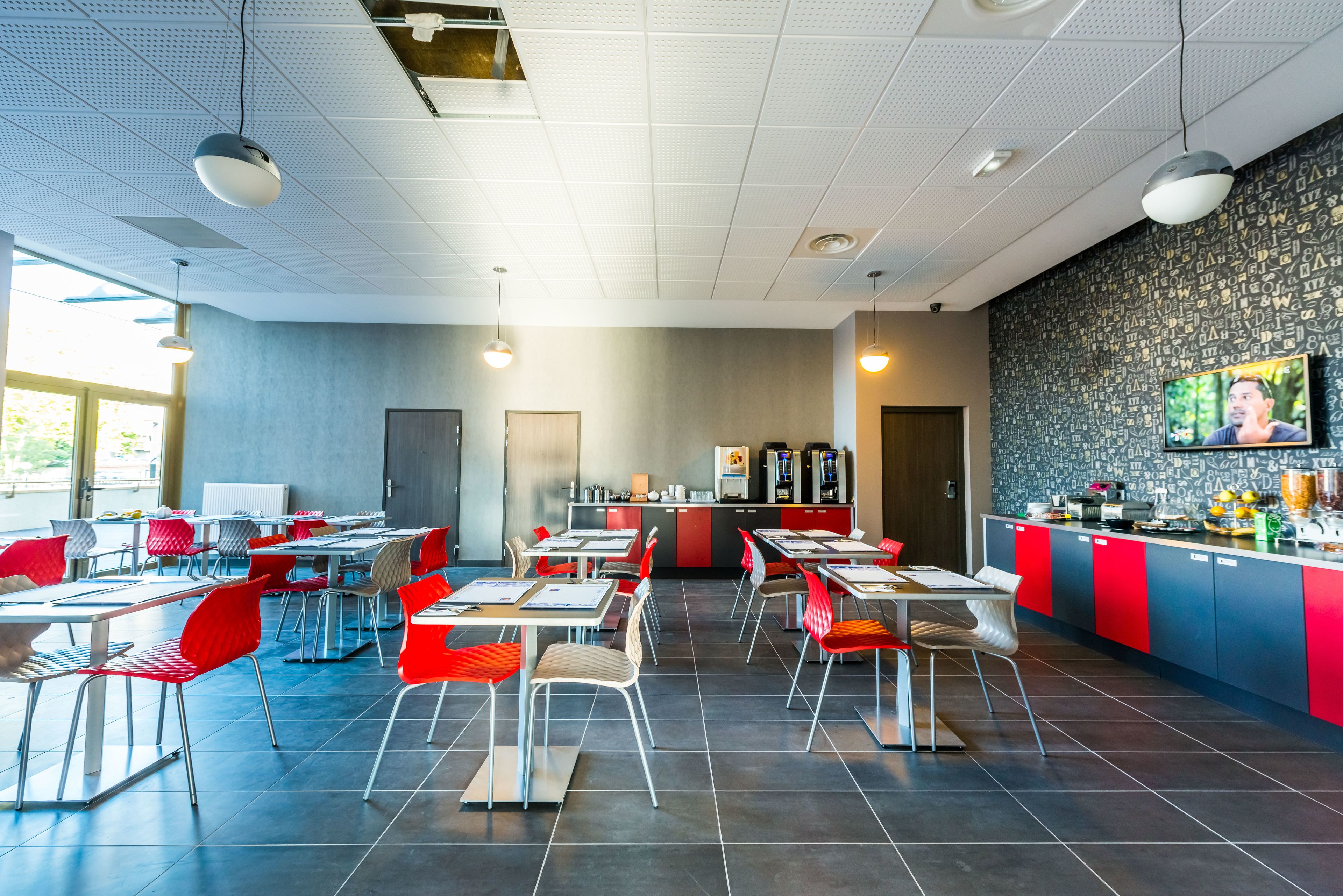 Colazione a buffet, servita tutte le mattine (16 EUR a persona) 