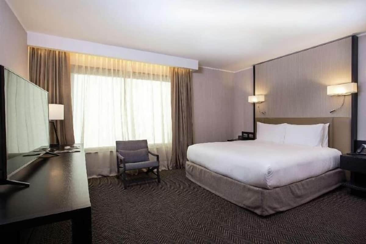 Caja de seguridad en la habitación y sistema de insonorización