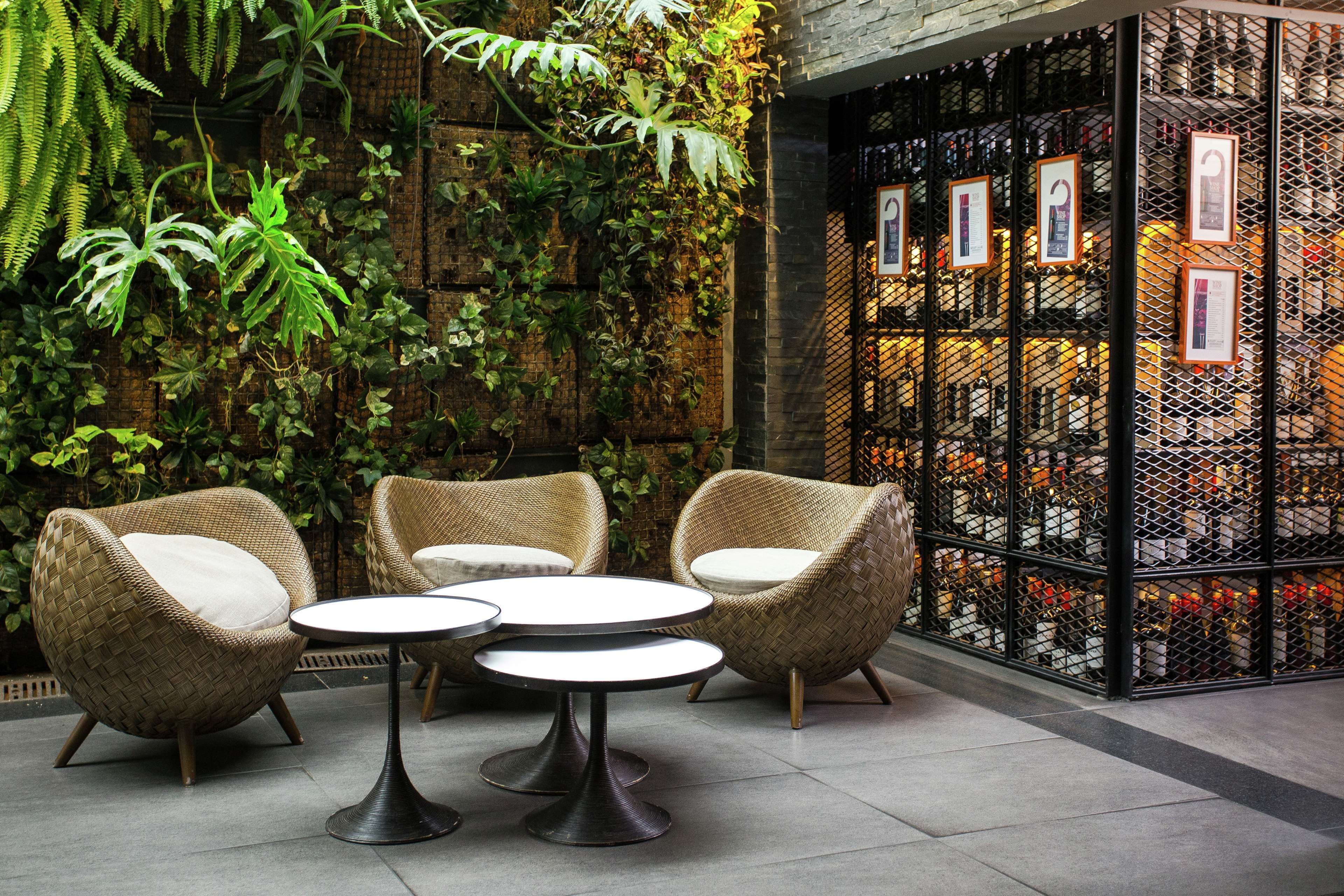 Breakfast, lunch, dinner served; local and international cuisine 