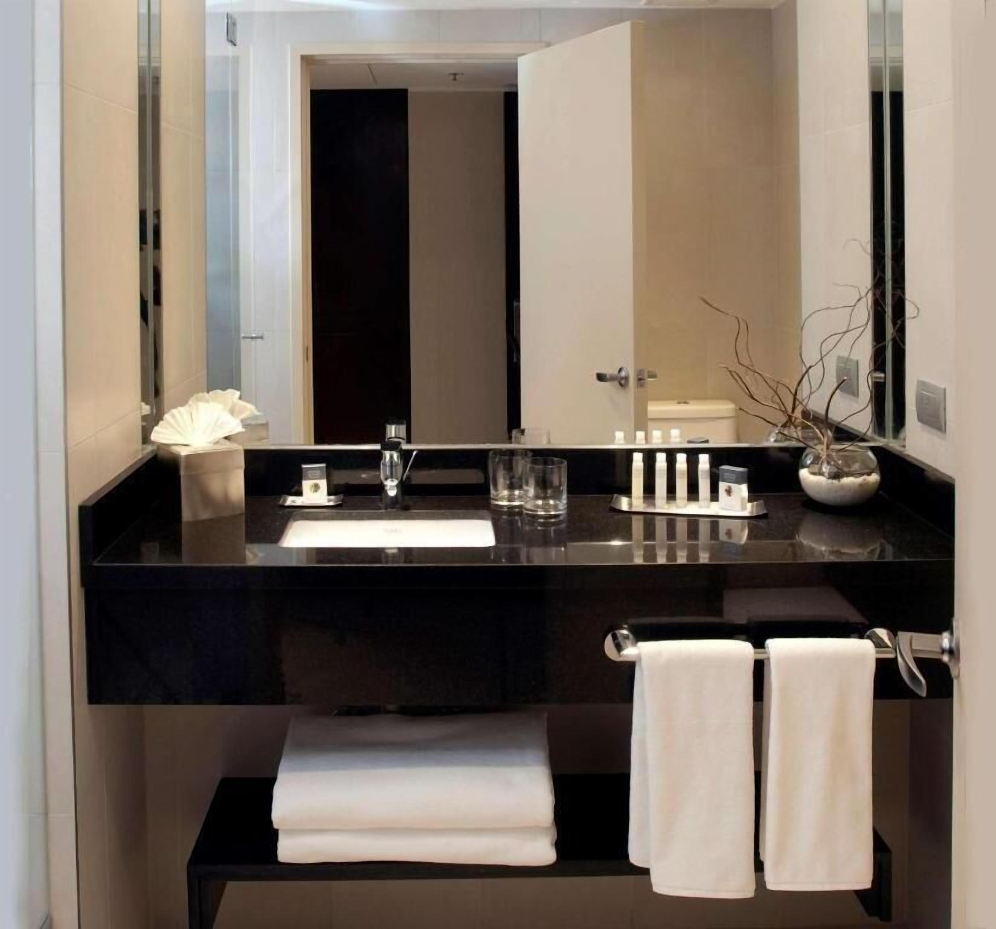 Habitación, 1 cama de matrimonio | Baño