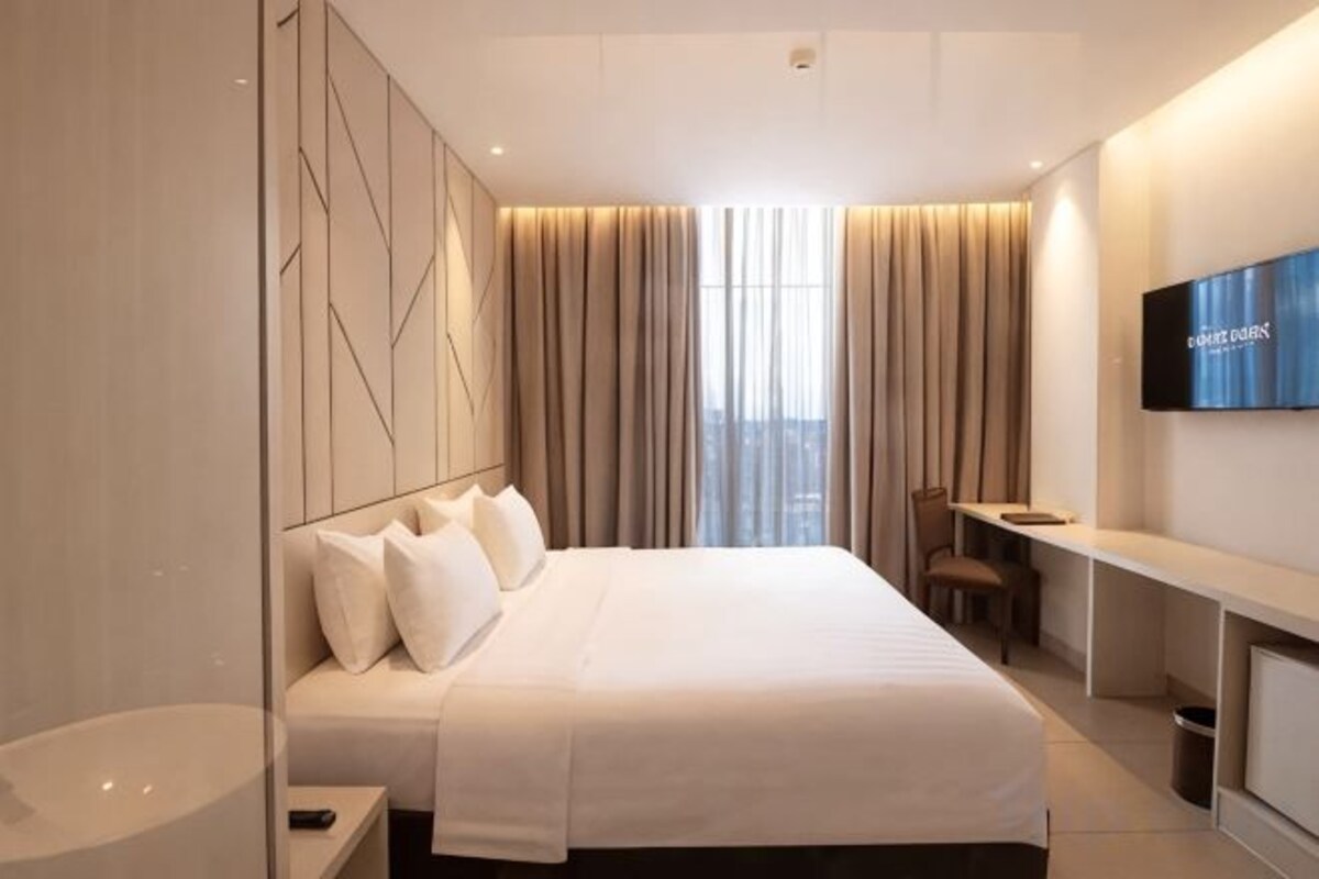 Premier King Room
