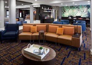 Lobby lounge - Courtyard by Marriott Houston North/Shenandoah (Shenandoah)
