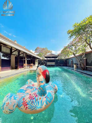 Family Double Room, 2 Bedrooms, Smoking, Pool View | Iron/ironing board, free WiFi, bed sheets - Chrome Hotel & Resort Solo (Colomadu)