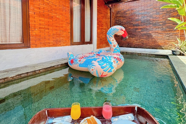 Superior Room | Pool | Outdoor pool