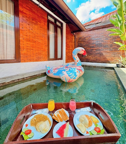 Chrome Hotel & Resort Solo