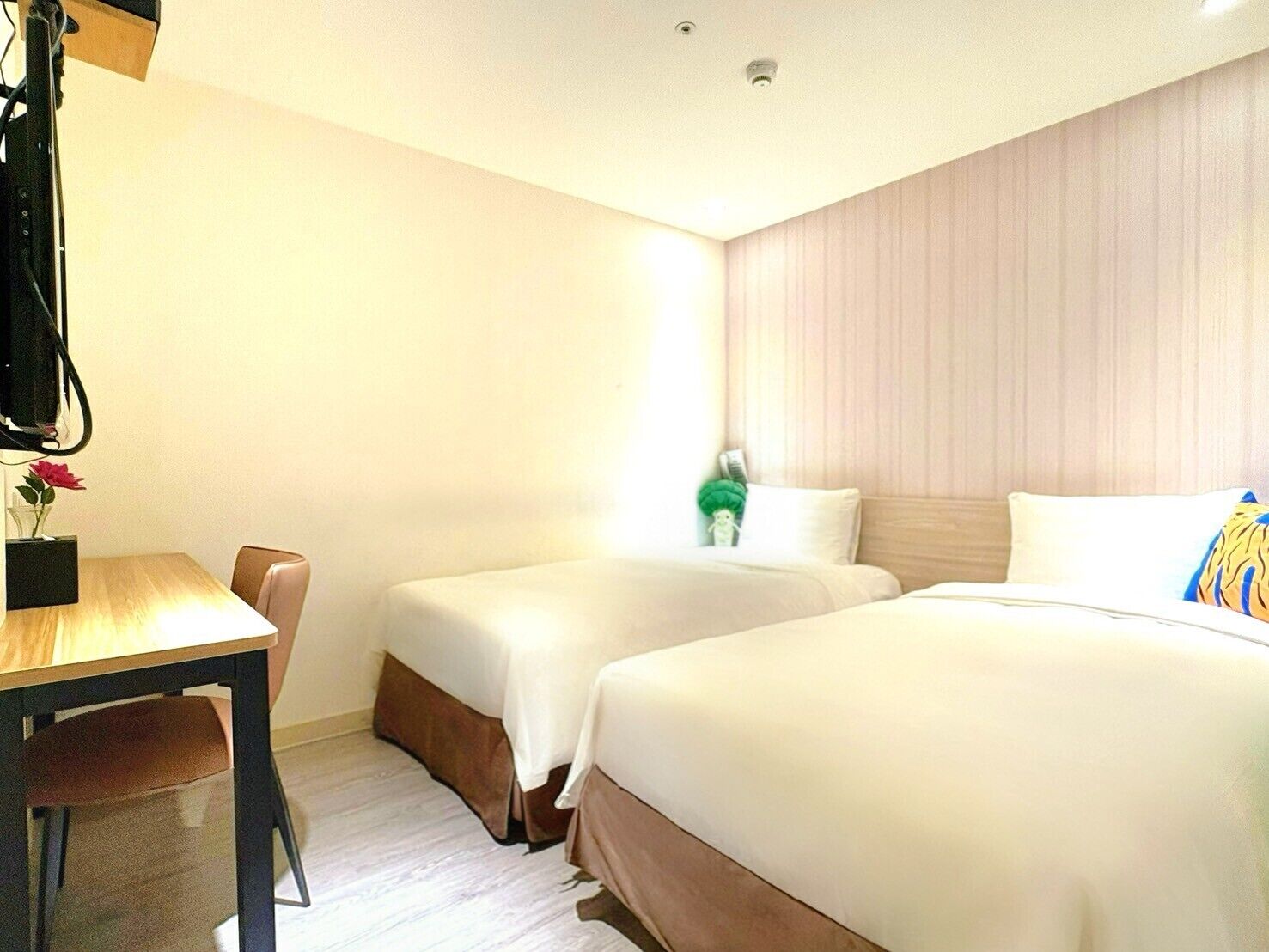 슈피리어 트윈룸, 창문 없음 | 책상, 다리미/다리미판, 무료 WiFi