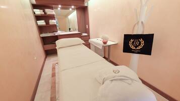 Body treatments, facials, 1 treatment room, manicures and pedicures