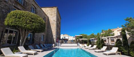 Seasonal outdoor pool