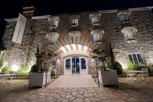 Fachada da propriedade